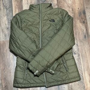 The North Face Women's Olive Green Quilted Insulated Jacket